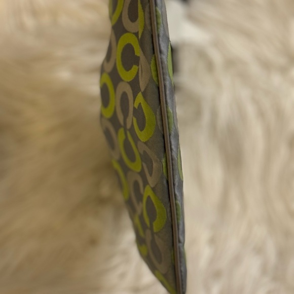 Like New Cute Coach Grey & Green Crossbody With New Matching Wallet! - Picture 5 of 9